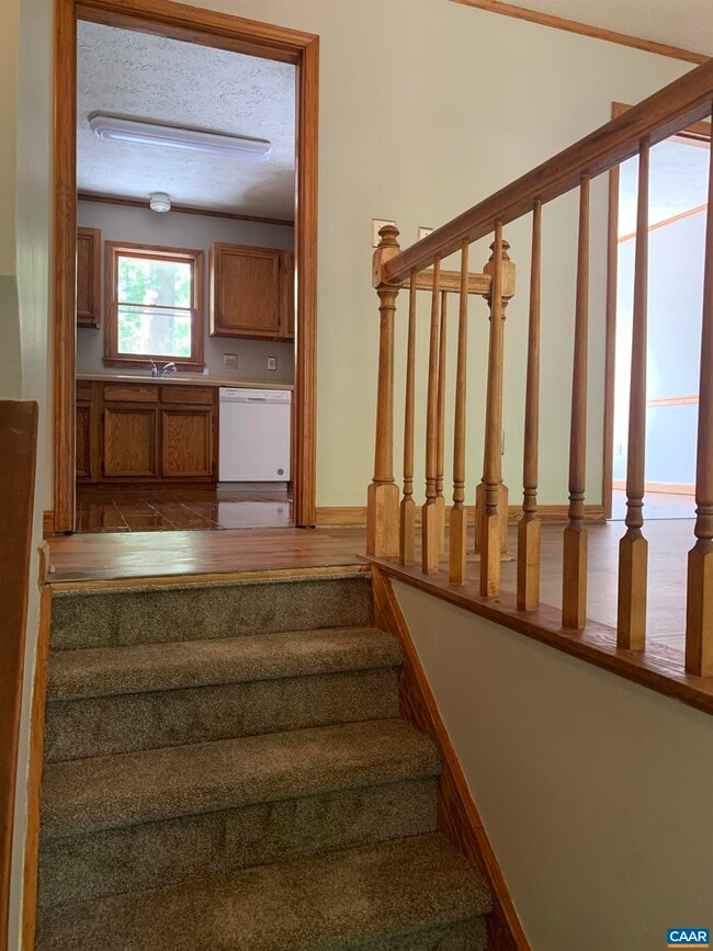 Photo - 103 Cloverhill Ct