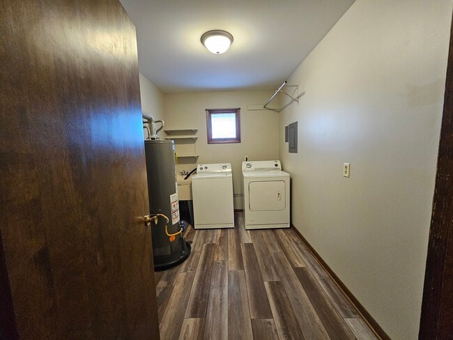 Photo - 9431 Kennedy Ave