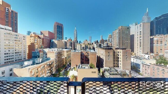 Building Photo - 165 E 35th St Unit 15B