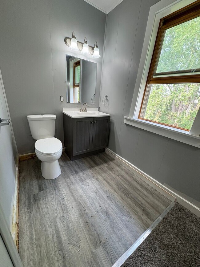 Photo - 213 S Warrington Ave Unidad #4 upper