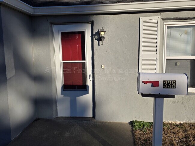 Photo - 338 La Motte Ln