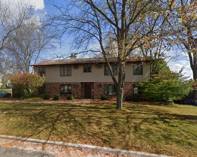 Building Photo - 899 Walnut St Unit 899