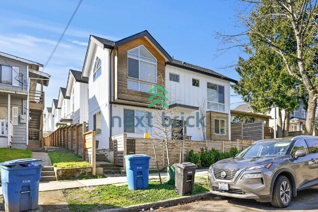 Building Photo - Modern Northwest-Danish Inspired Townhome with Standalone Cottage Feel in Seattle’s Central District