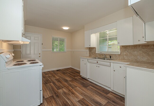 Photo - Oak Forest