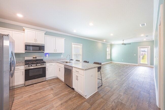 Photo - 32667 Revere Dr