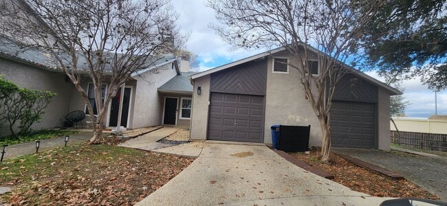 Photo - 2-Bed/1-Bath Townhome -Silver Creek Villas- Gated Community