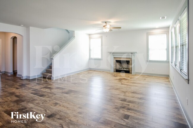222 Whirlaway Dr