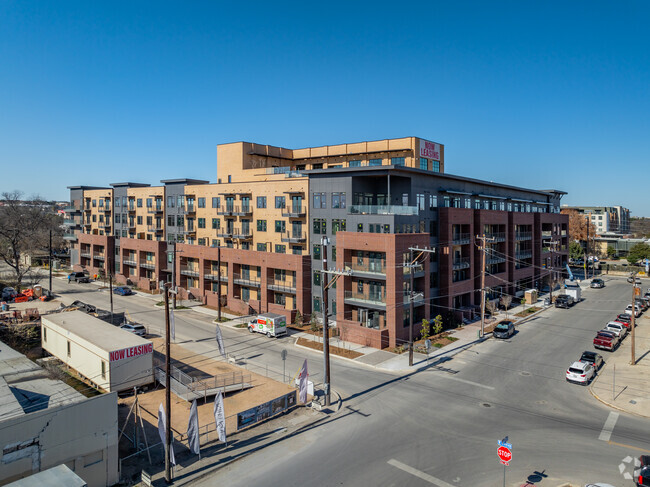 Building Photo - Josephine Rental