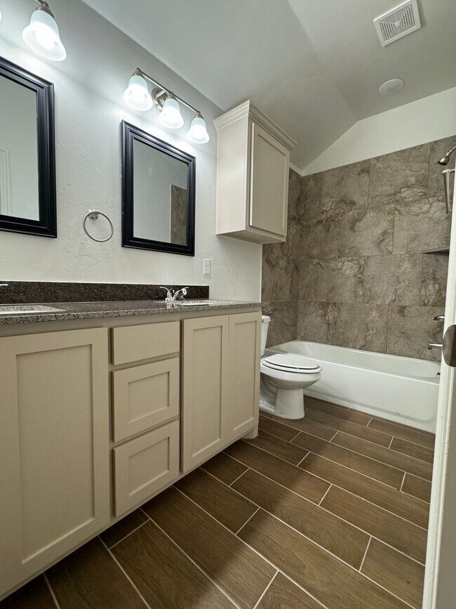 Photo - 1305 SW Pennsylvania Ave Unit 1305 SW Pennsylvania Apt B