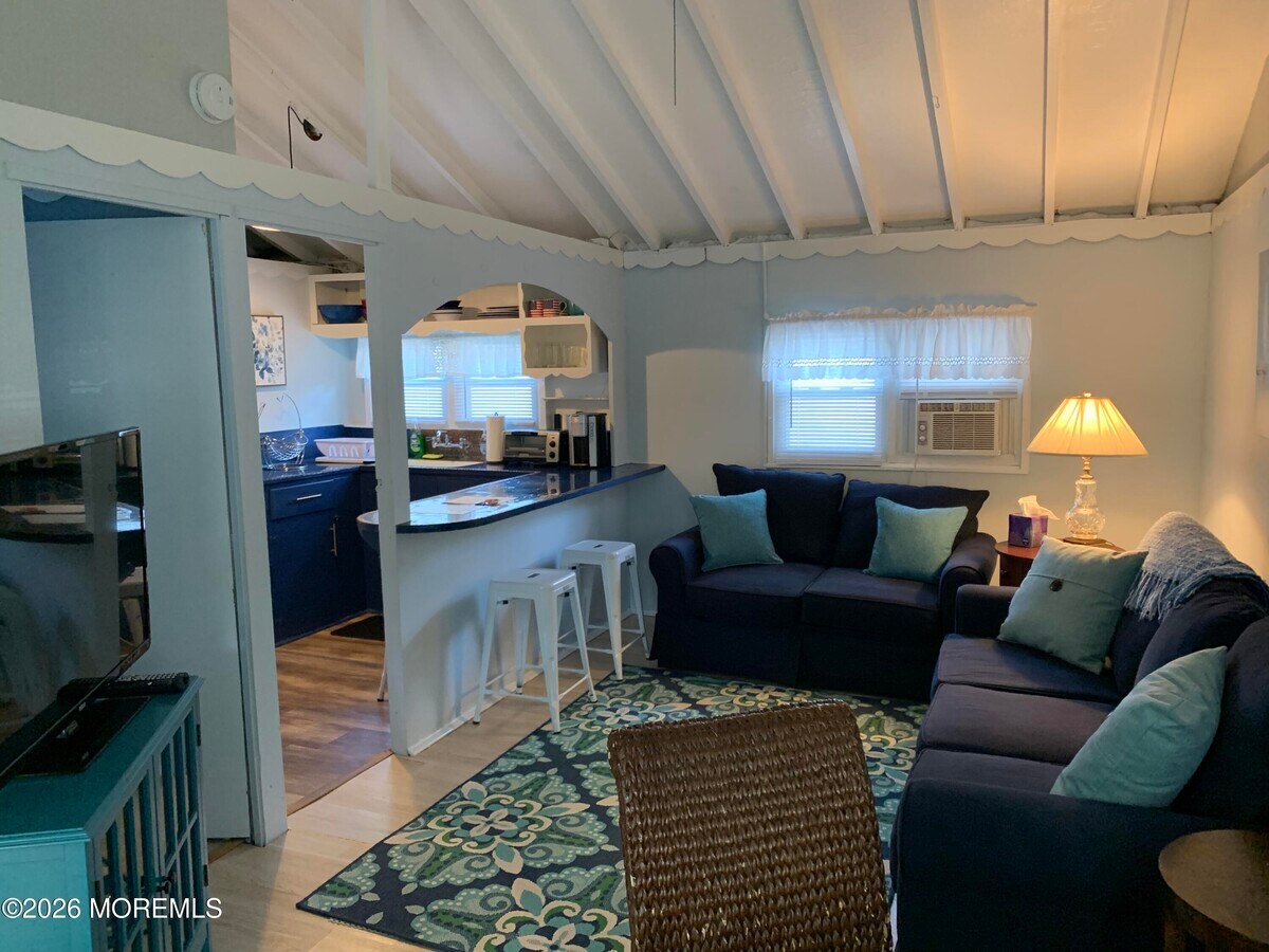 Photo - 600 Monmouth Ave