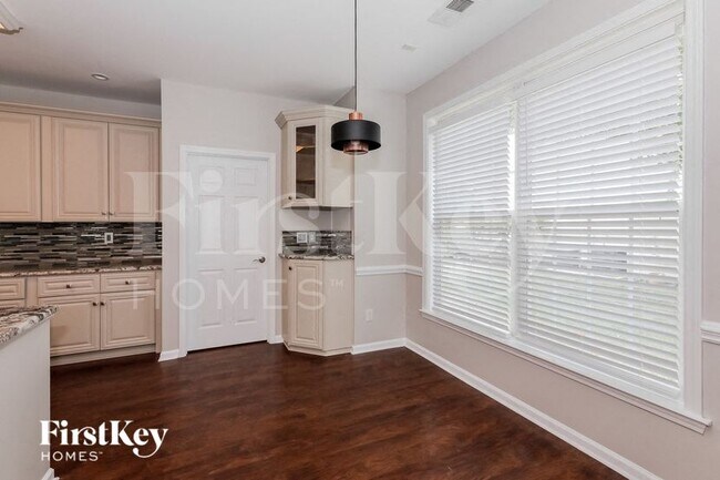 Photo - 5786 Crimson Oak Ct