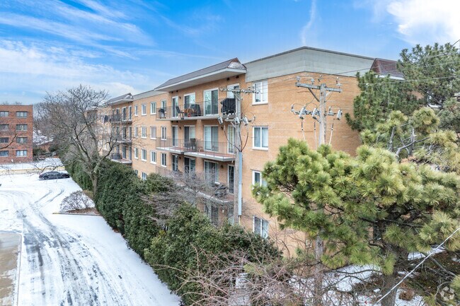 Alternate Exterior - London Court