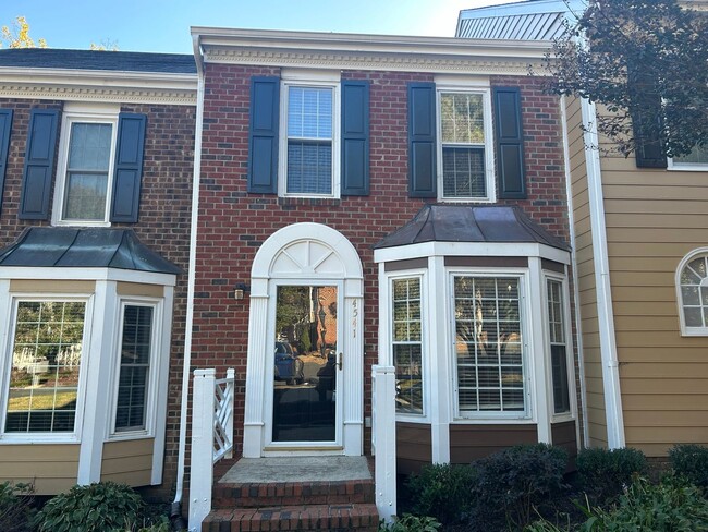 2 Bed | 2.5 Bath Townhouse In North Raleig... - 2 Bed | 2.5 Bath Townhouse In North Raleig...