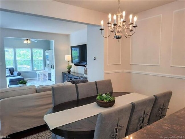 Photo - 4 bedroom end unit with garage in Liberty Crossing