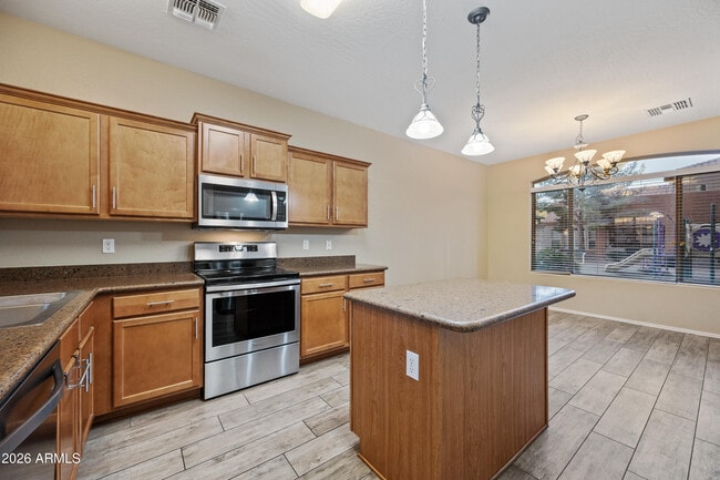 Photo - 2600 E Springfield Pl