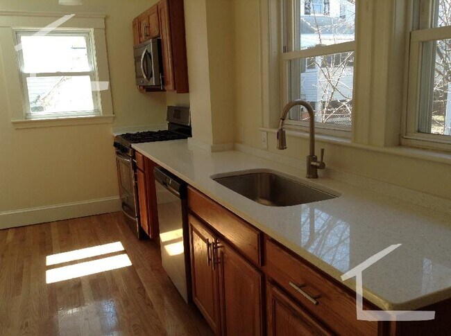 Photo - 75 Gardena St