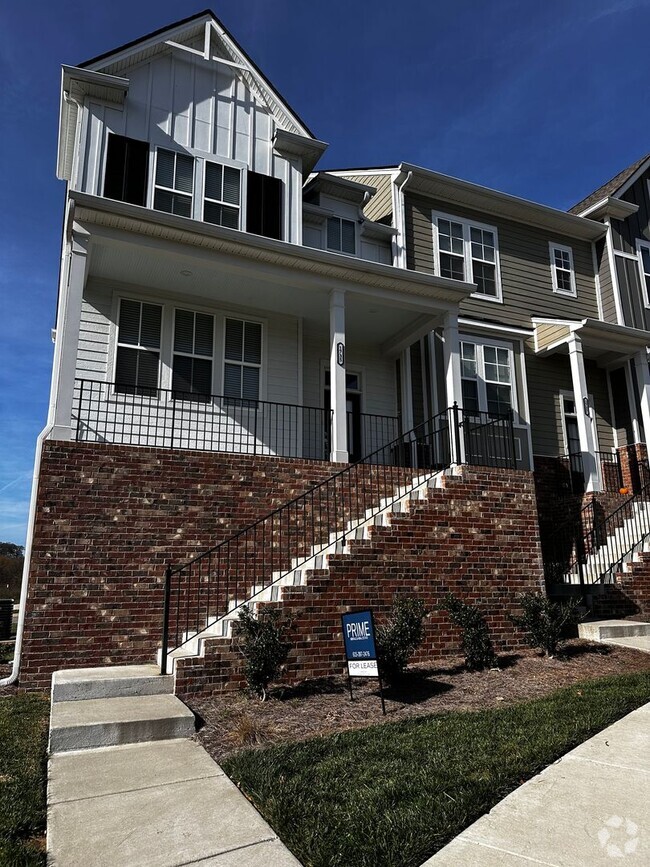 Building Photo - Nolensville Townhouse With 2 Car Garage