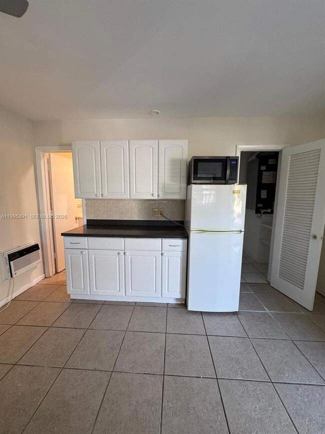 Photo - 2051 NE 25th Ave Unit 3