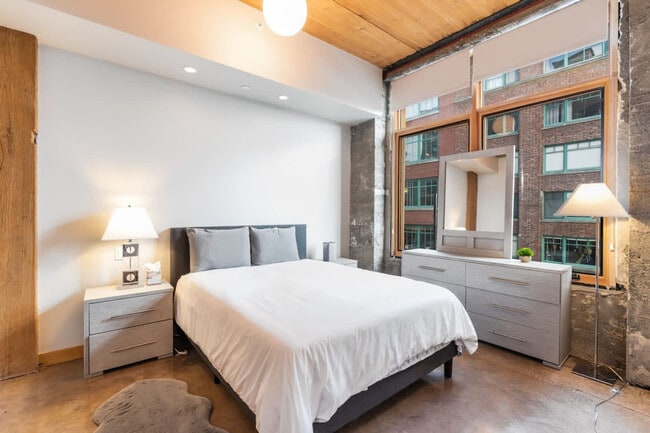 Photo - 2120 Commerce St Unit ID1045875P