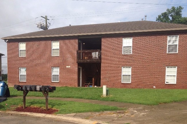 Building Photo - 231 Highland Blvd Unit #2
