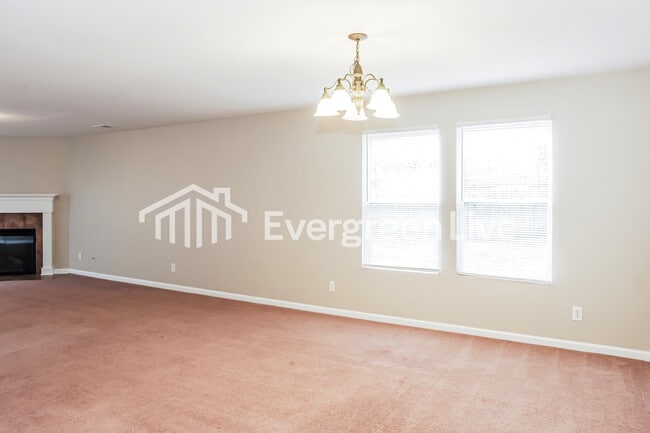 Photo - 212 Sagebrook Dr