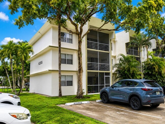 Photo - 4205 N University Dr Unit 106