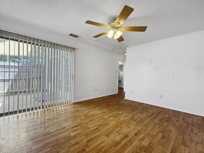 Photo - 536 Guerin Dr