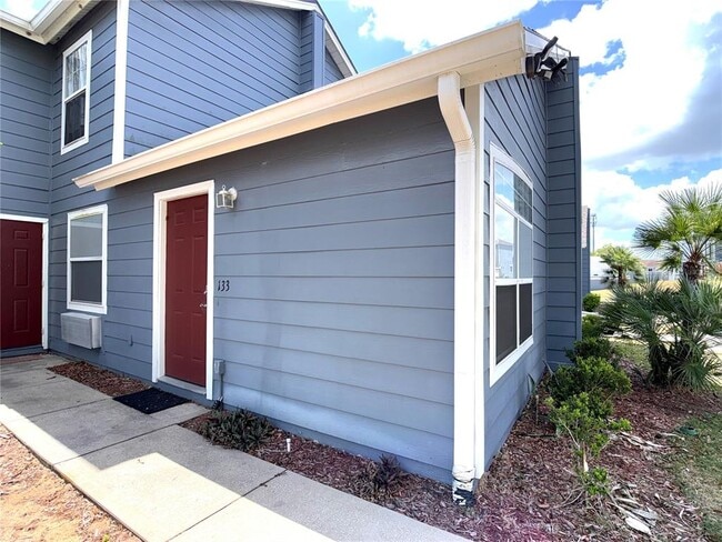 Building Photo - 133 Mango Dr Unit A
