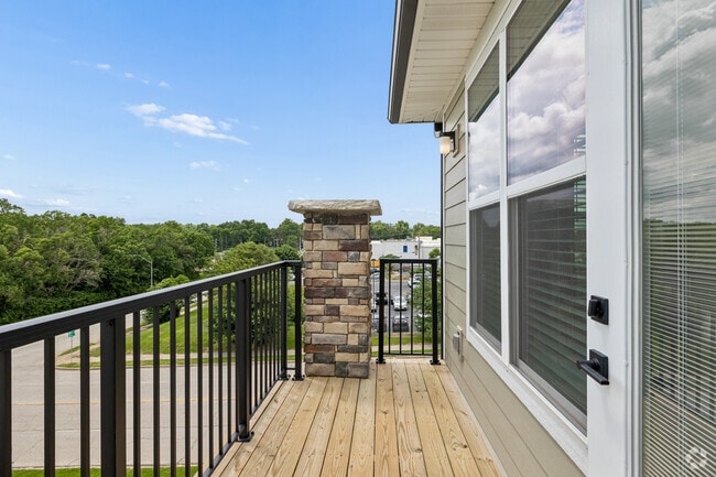 A1 - 1BR, 1BA - 715SF