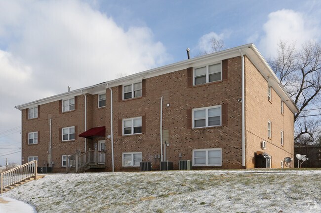 Daniel Court Apartments