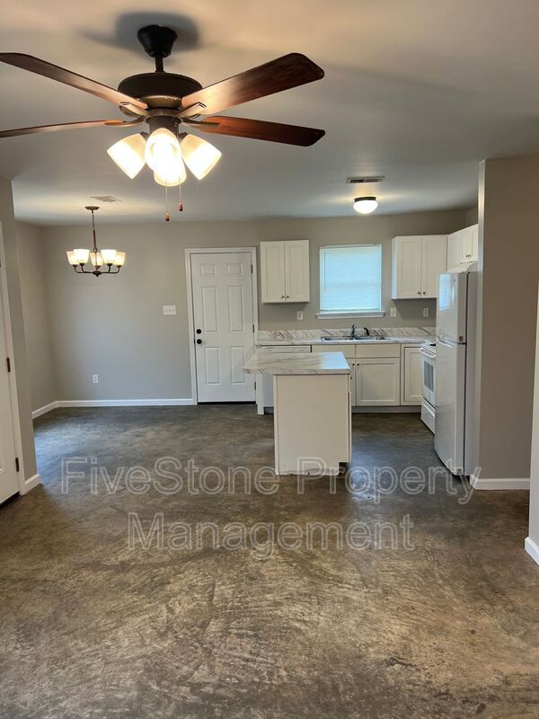 Photo - 3805 Lake Park Cove
