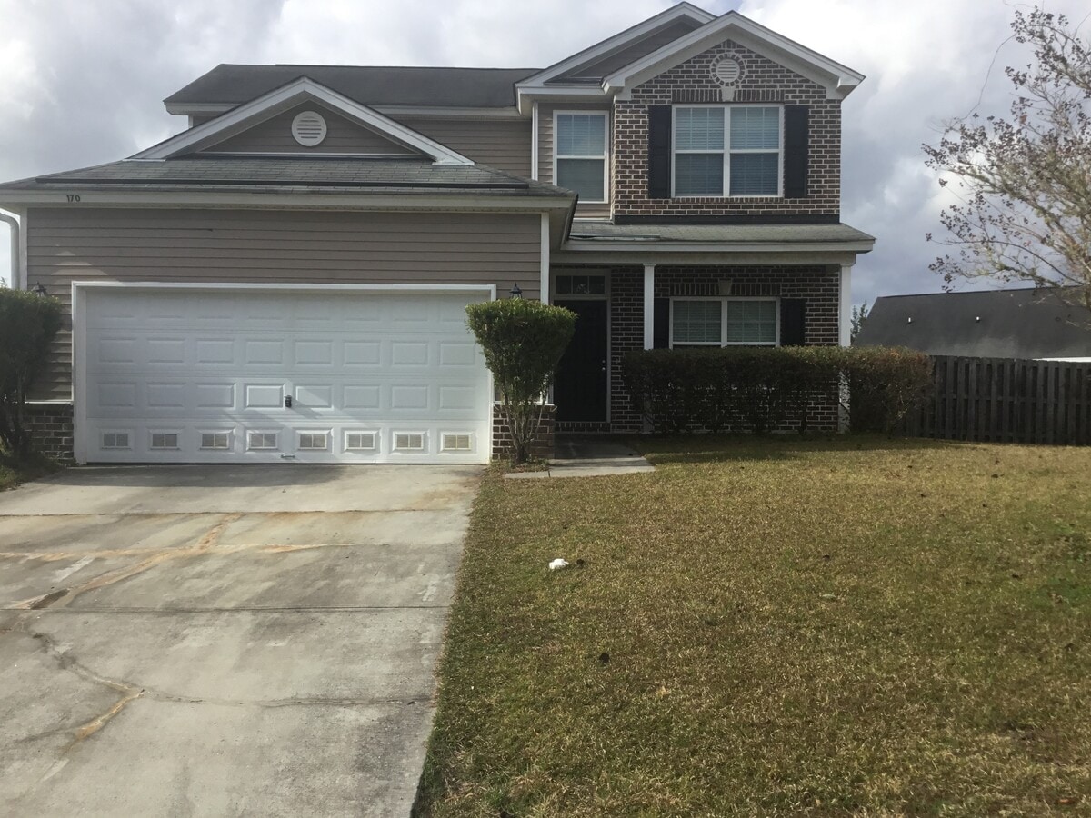 Photo - 170 Alexander Way