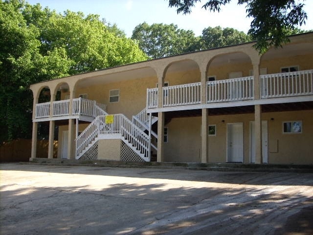 Photo - 650 Allen St