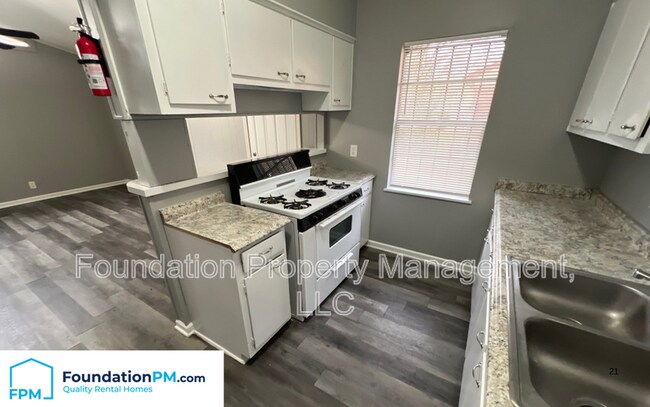 Photo - 4446 Yale Rd