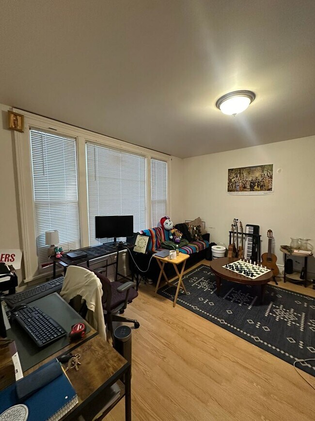 412 W Washington Ave Unit B
