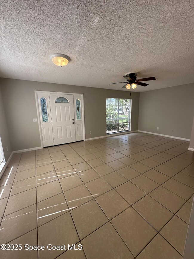 Photo - 686 John Hancock Ln