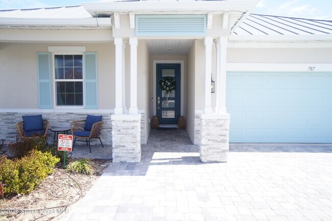 Photo - 787 Clearwater Ave