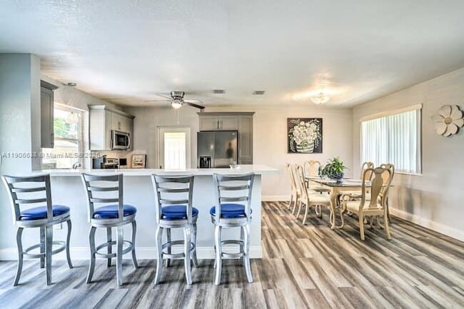 Photo - 14310 NW 12th Ave Unidad 14310