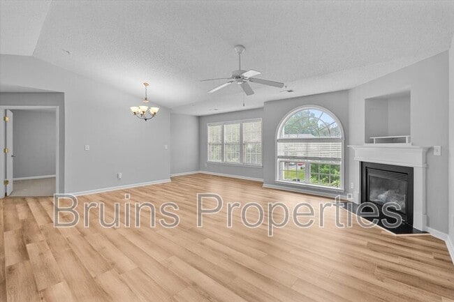 Photo - 6113 Hedgecock Cir