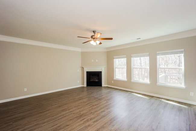 Photo - 361 Windpher Ridge