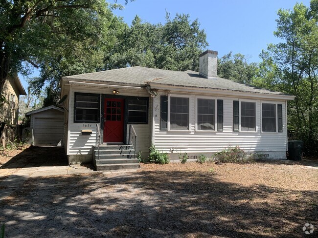 Building Photo - 1634 Holly Rd Rental