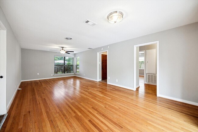 Photo - 2009 Sedgie Dr