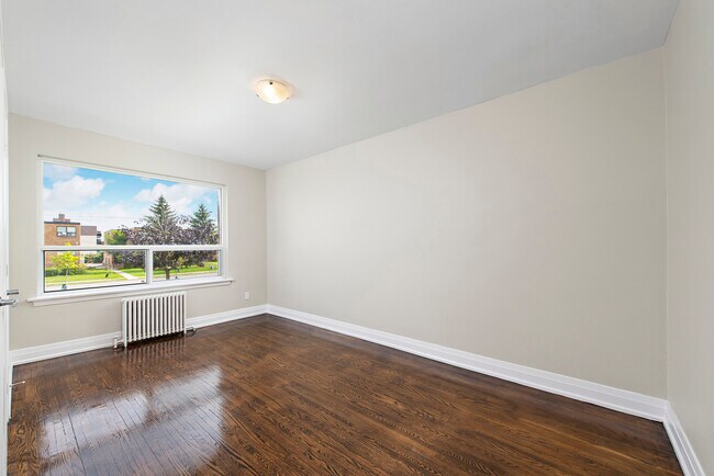 Photo - 12-26 Rosseau Rd