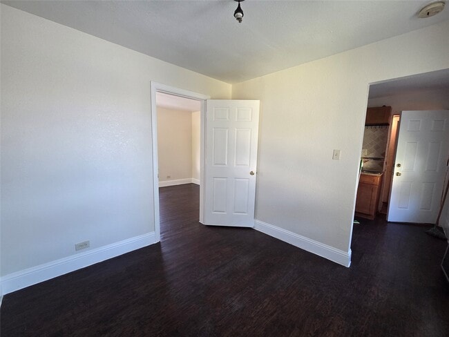 Photo - 302 71st St Unit 2