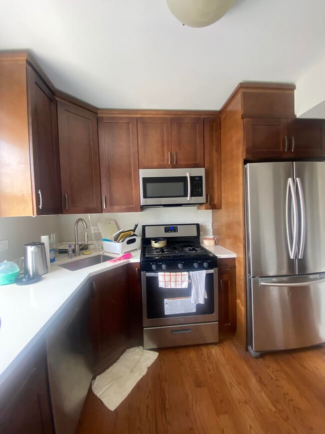 Photo - 6433 N Albany Ave Unidad 2E