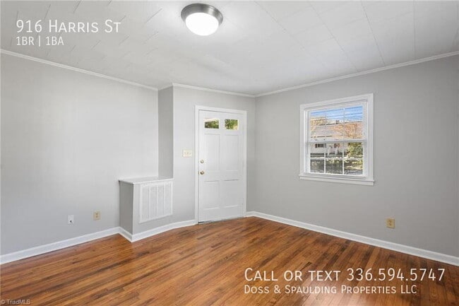 Photo - 916 Harris St