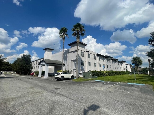 Building Photo - PALM SQUARE/BELLE Unit - 801