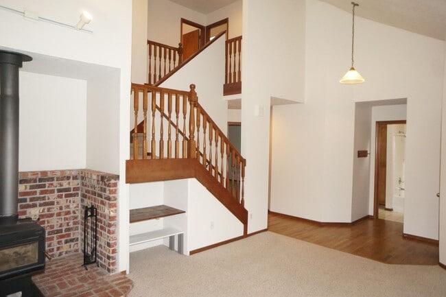 Photo - Lake Oswego South Shore Side Traditional