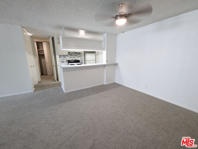 Photo - 6315 Green Valley Cir Unidad 210