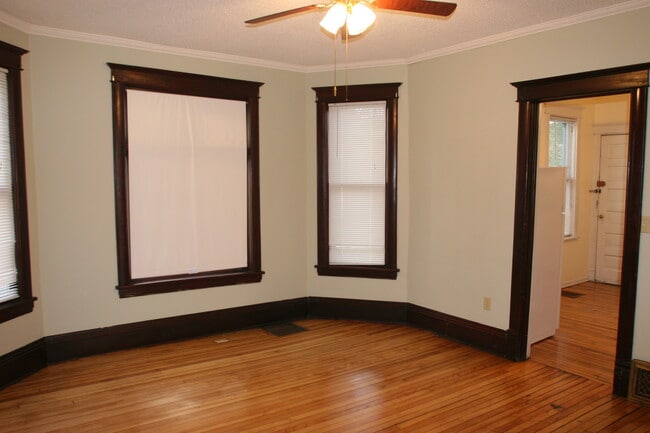 Living Room - 2707 Delaware St SE Apartments Unit 2707